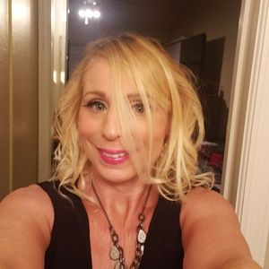 Meet your Posher, Peggy